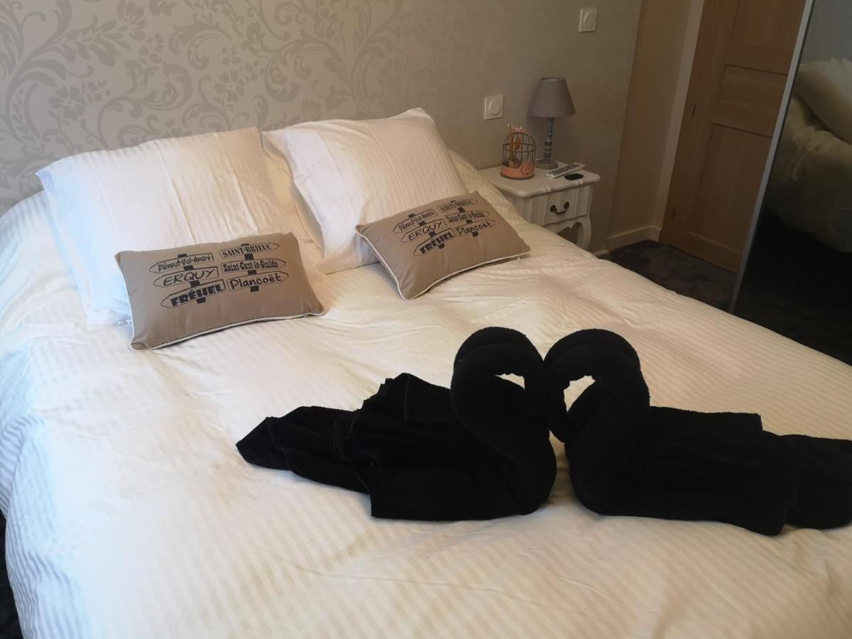 Appartement Chez Bernadette A 50M De La Plage Saint-Cast-le-Guildo Luaran gambar